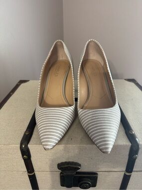 Charlies Striped Cream and White Pointed-Toe Pumps